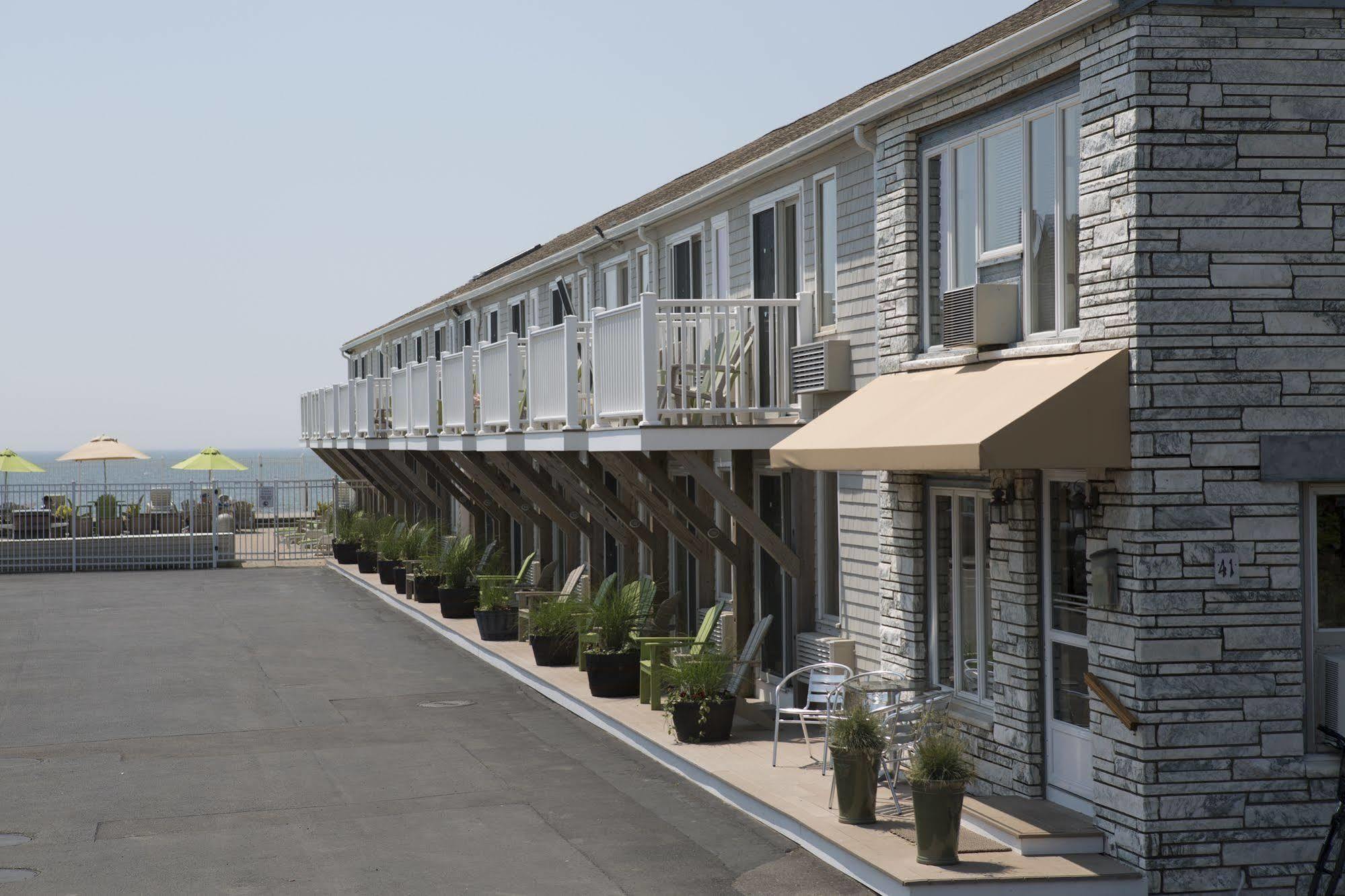 The Corsair & Cross Rip Oceanfront Motel Dennisport Buitenkant foto